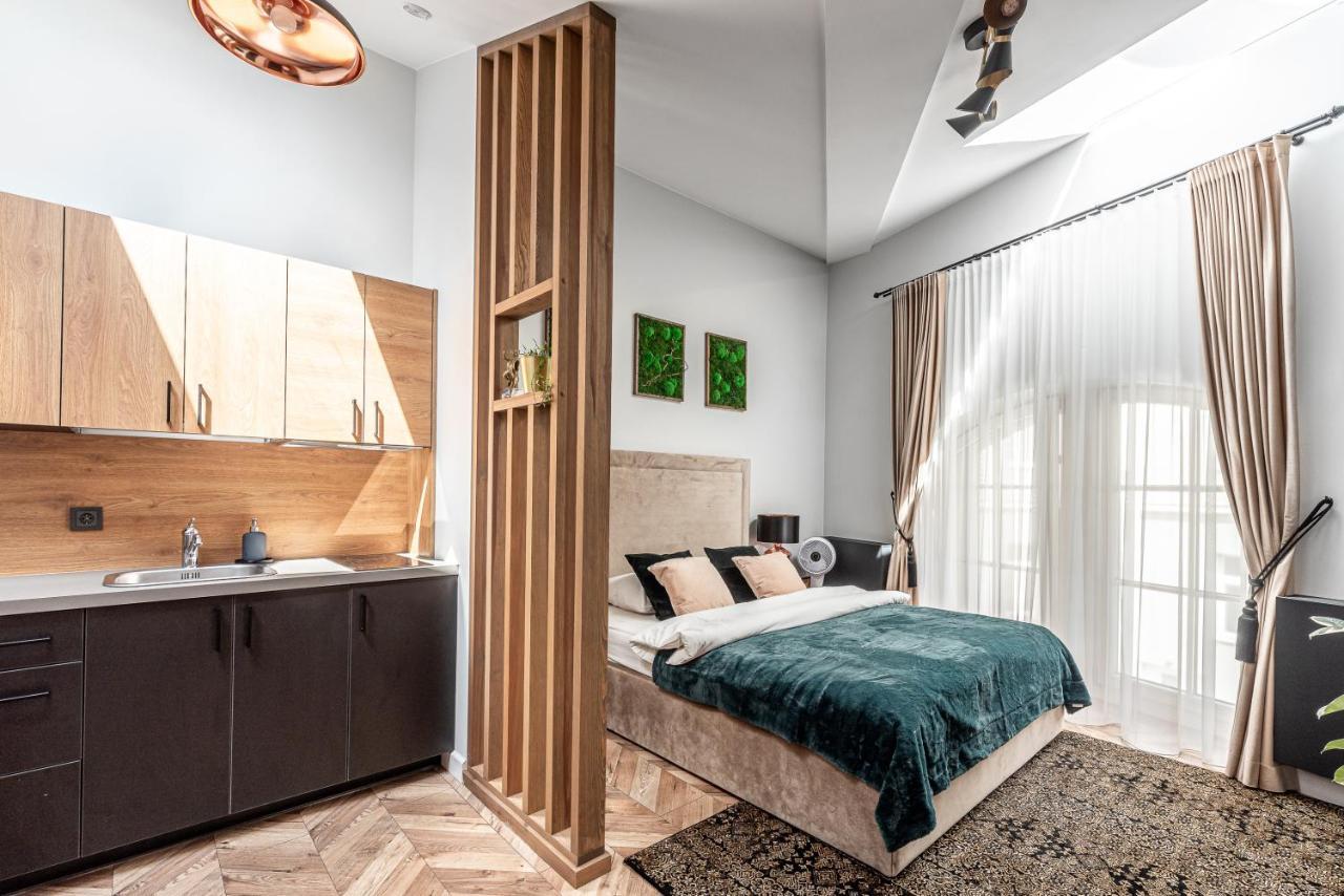Appartamento Sun Lighted Cathedral Square Studio Vilnius Esterno foto